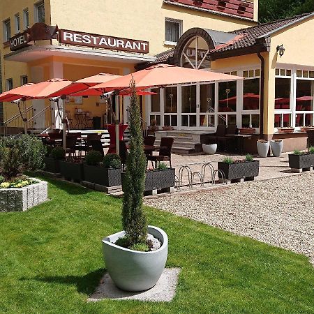 Hotel Goldbaechel Wachenheim an der Weinstraße Buitenkant foto