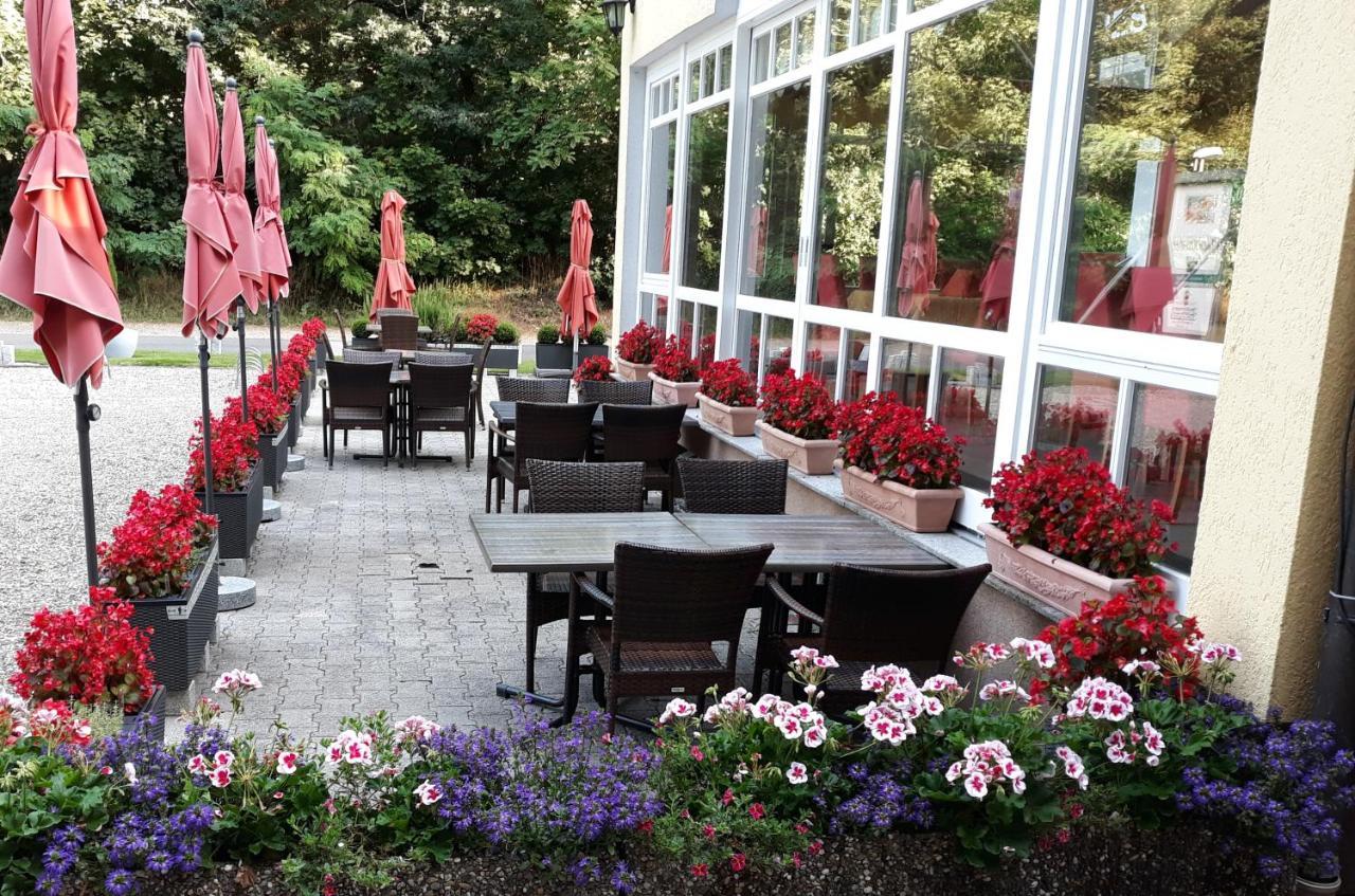 Hotel Goldbaechel Wachenheim an der Weinstraße Buitenkant foto