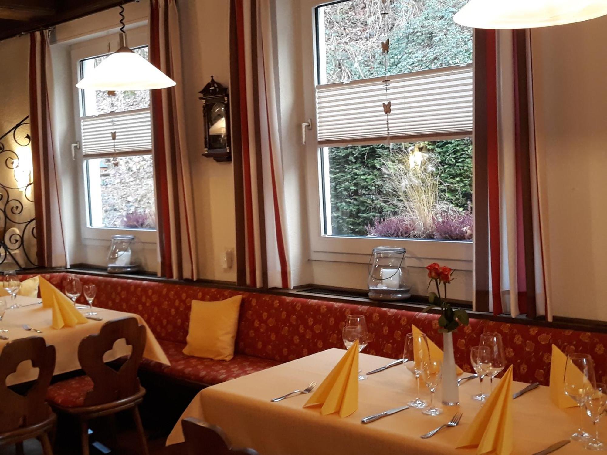 Hotel Goldbaechel Wachenheim an der Weinstraße Buitenkant foto