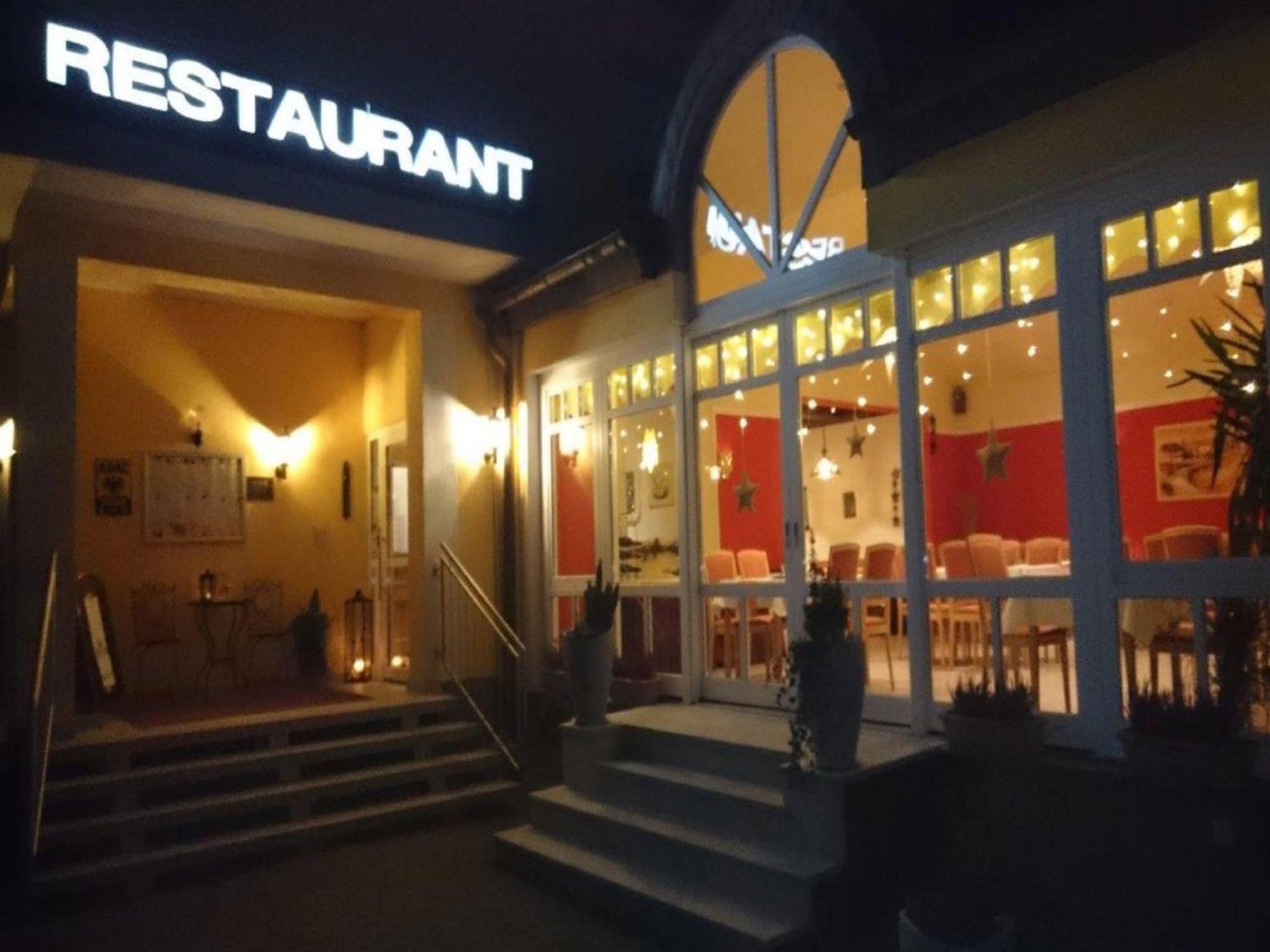 Hotel Goldbaechel Wachenheim an der Weinstraße Buitenkant foto